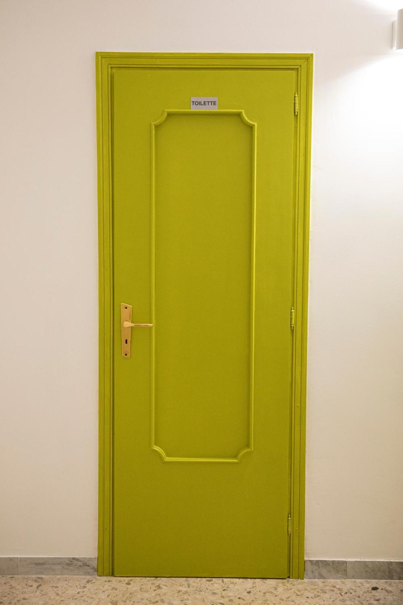 Green Rooms Bari Bagian luar foto