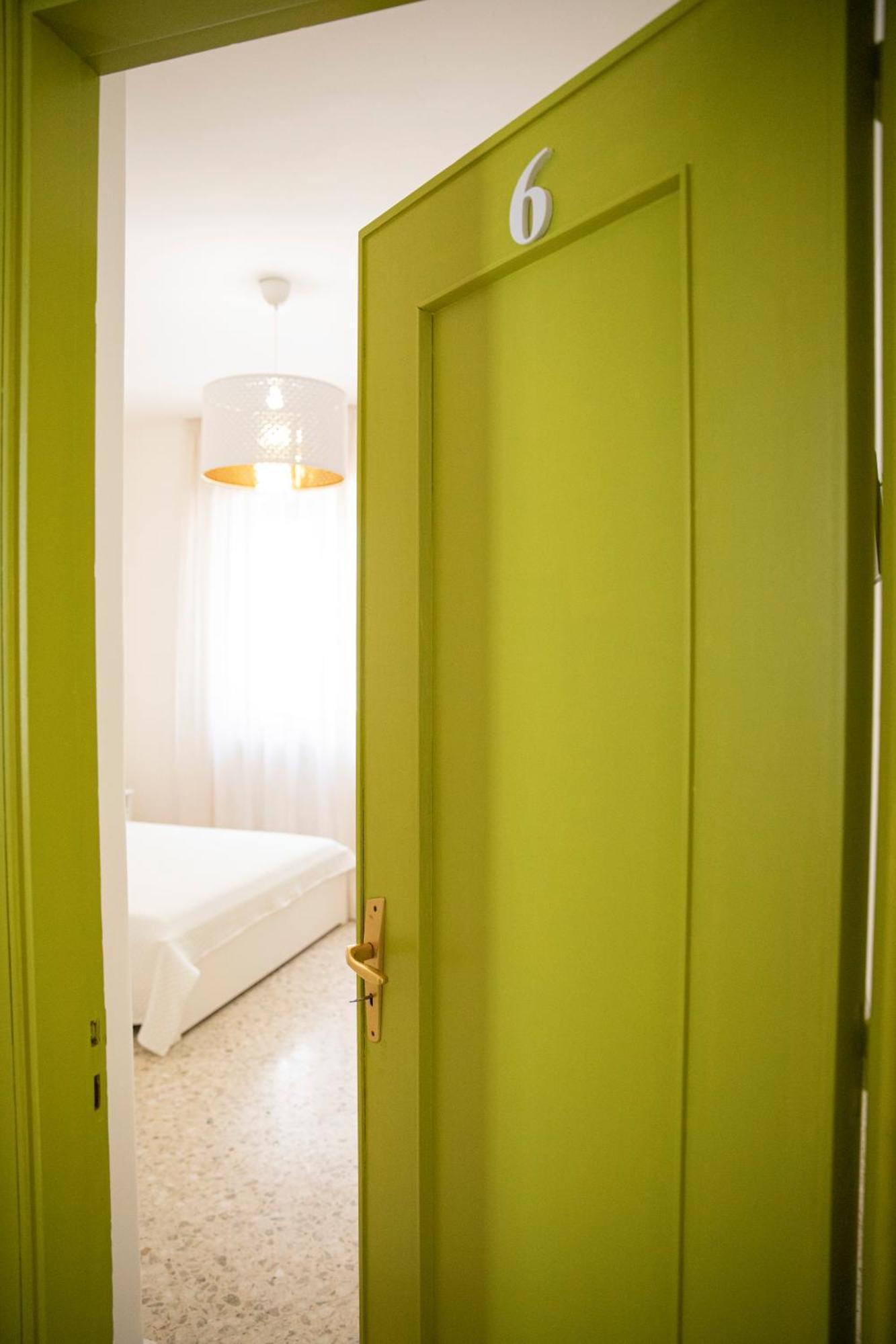 Green Rooms Bari Bagian luar foto