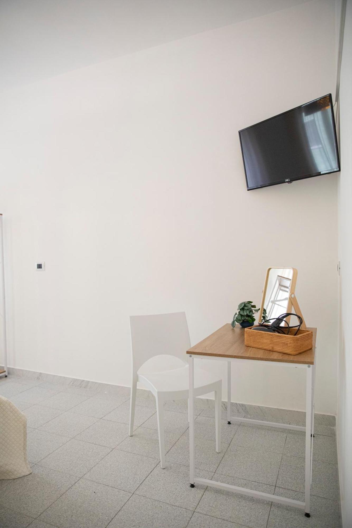 Green Rooms Bari Bagian luar foto