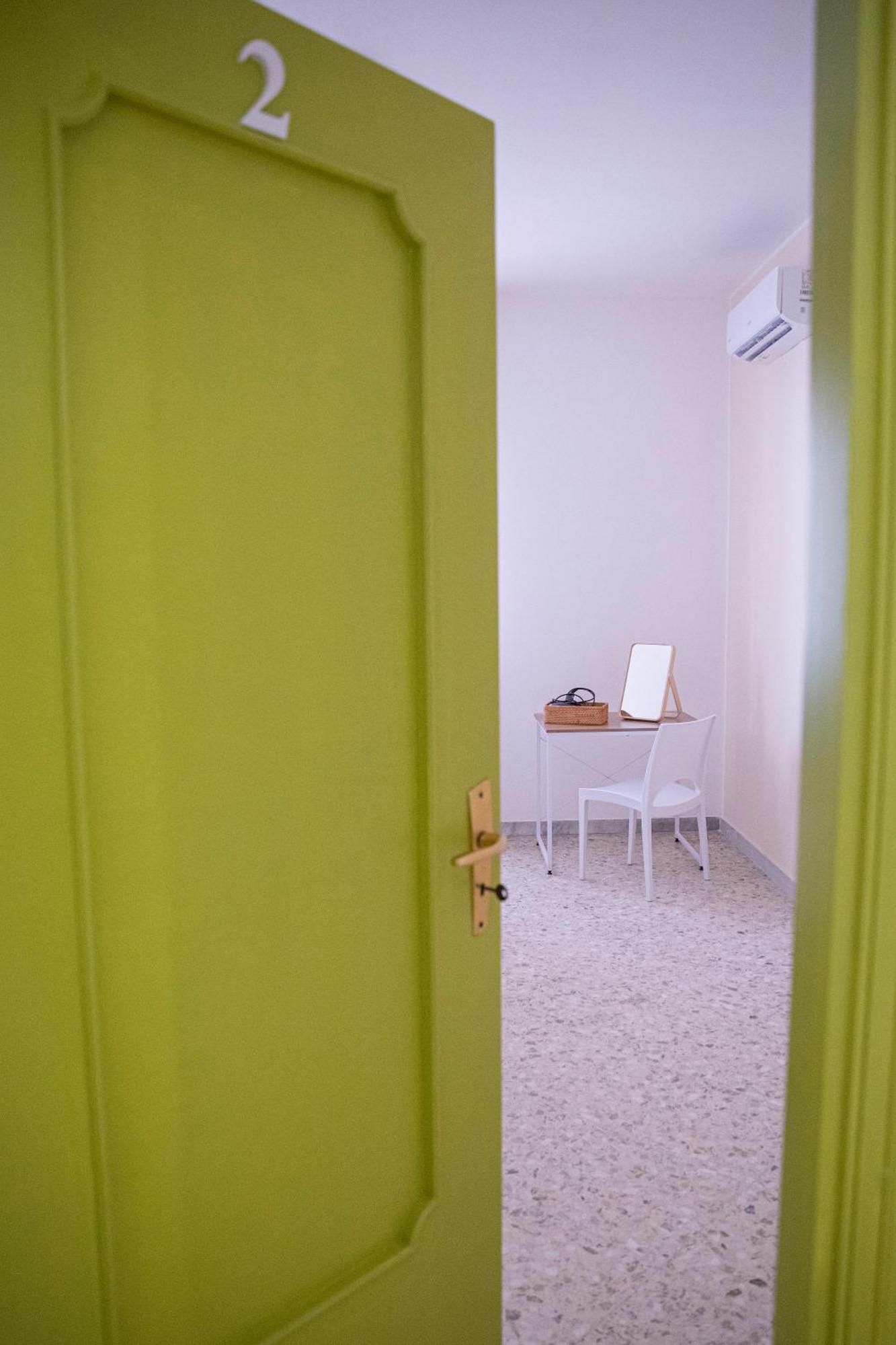 Green Rooms Bari Bagian luar foto