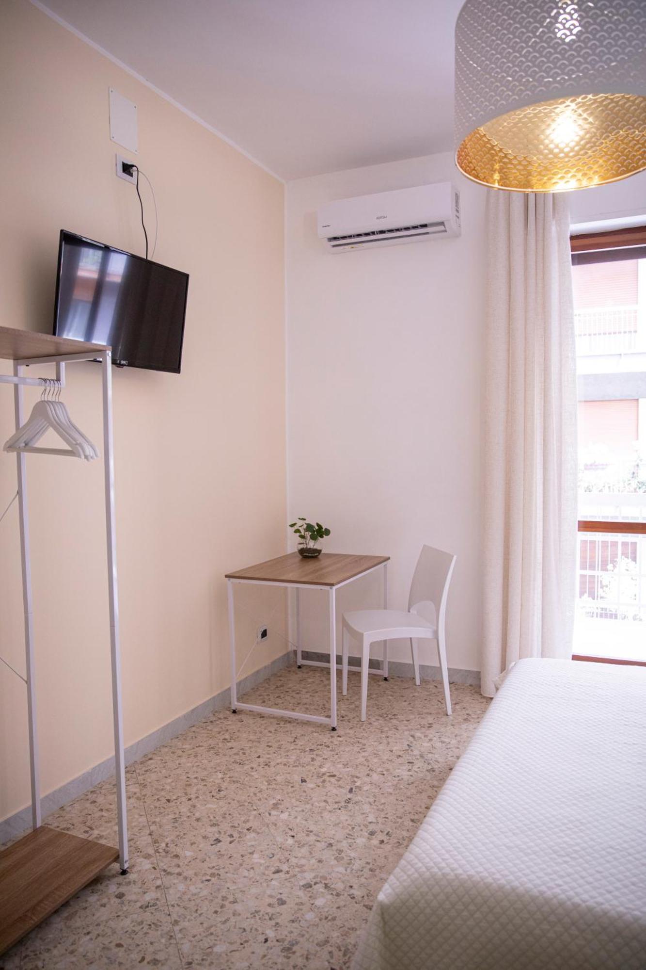 Green Rooms Bari Bagian luar foto
